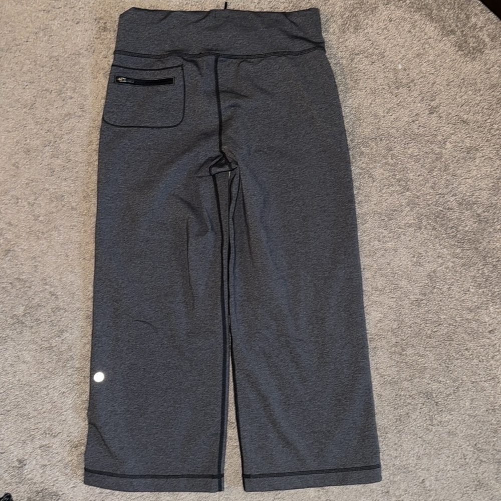 Lululemon Relaxed Fit Crop II size 4 pants Capri cropped women’s gray athletic - Picture 10 of 11
